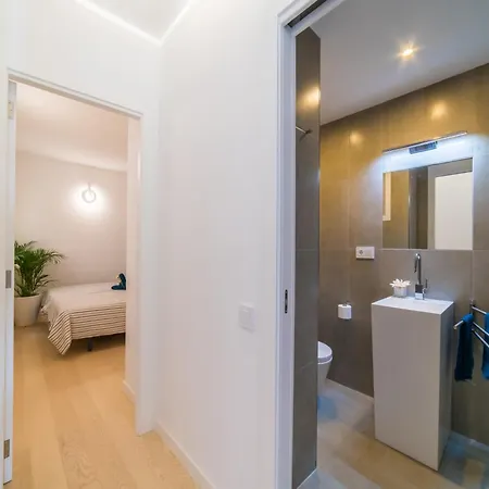 Fantastic With Sea View Apartment