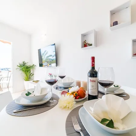 Fantastic With Sea View Apartment