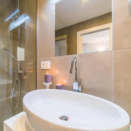 Fantastic With Sea View Apartment
