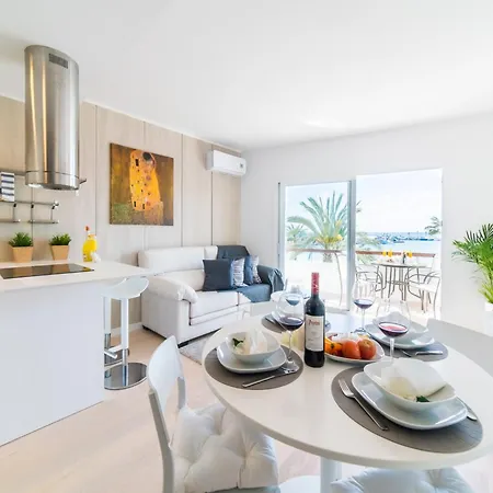 Fantastic With Sea View Apartment *